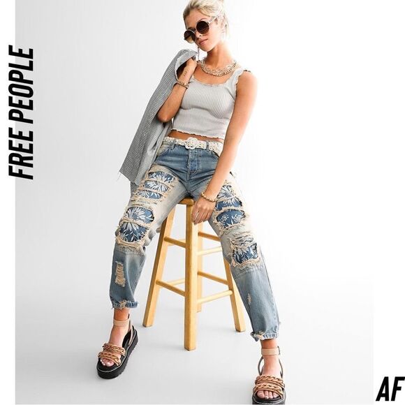 FREE PEOPLE DESERT ROSE STRAIGHT JEANS NWT SIZE 27 - Picture 1 of 13
